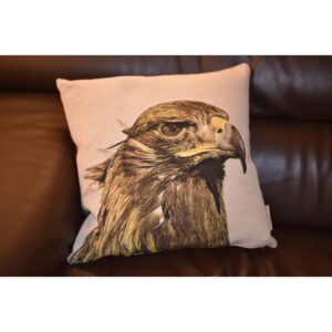 Coussin motif Tête d'aigle (pygargue) sur fond beige - Haute Qualité - Format 45 x 45 cm