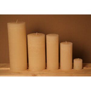 Bougie de table de haute qualité, de forme cylindrique - Modèle Rustique, teinte blanc "asperge" - Luz Your Senses®