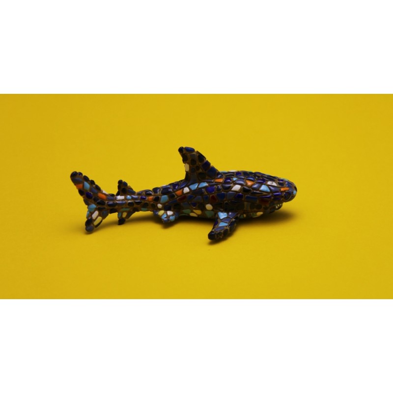 Magnet design, représentant un Requin en mosaïque moderniste "Trencadis" selon Antoni Gaudi