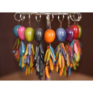 Porte-clefs "flamme" - Réalisation artisanale en ivoire végétale à tonalité dominante rose